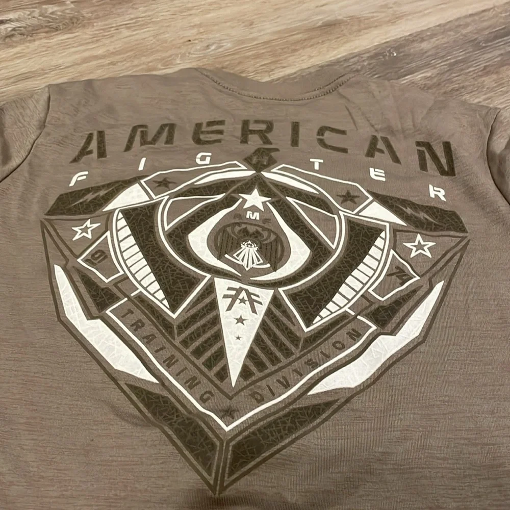 NWOT American Fighter youth tee - taupe color - size S